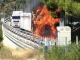 Tir carico di datteri prende fuoco